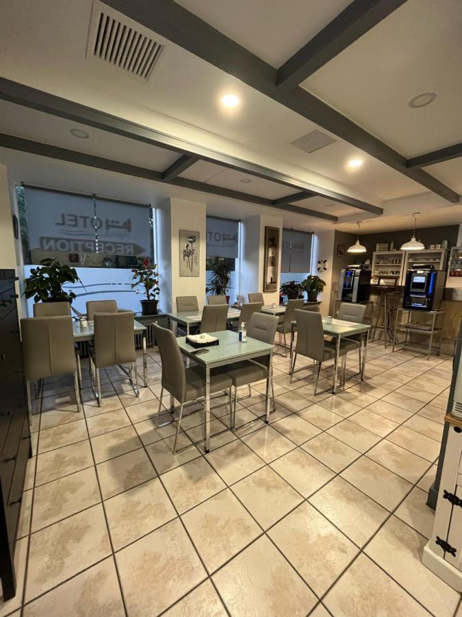 Hotel Agena ブレスト エクステリア 写真