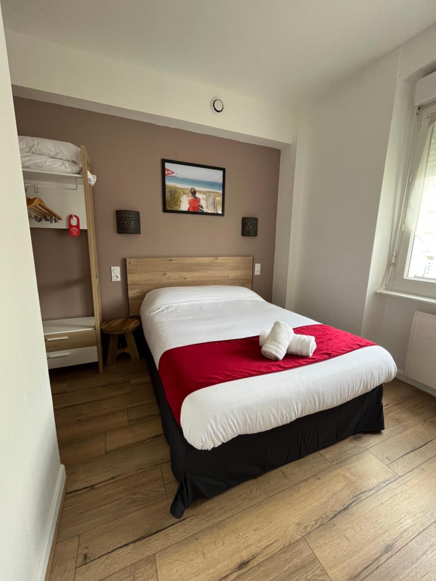 Hotel Agena ブレスト エクステリア 写真